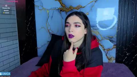 Snapshot of maevekuro chatting on February 4, 2026, 3:01 am maevekuro online show from February 4, 2026, 3:01 am