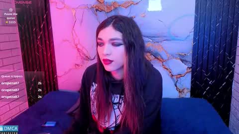 Snapshot of maevekuro chatting on March 5, 2026, 3:13 am maevekuro online show from March 5, 2026, 3:13 am