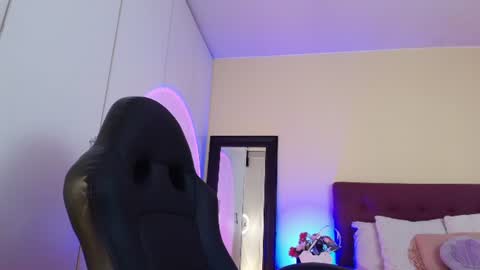 Snapshot of mafer_meow chatting on July 14, 2026, 10:48 pm Mafer Flor online show from July 14, 2026, 10:48 pm