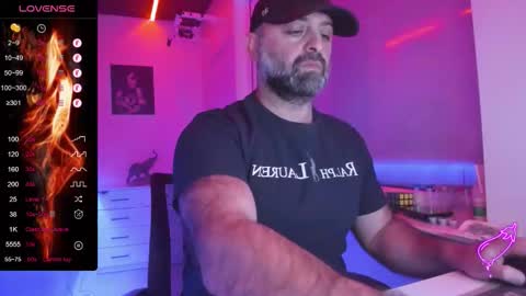 Snapshot of magabear chatting on February 3, 2026, 6:57 pm Magabear online show from February 3, 2026, 6:57 pm