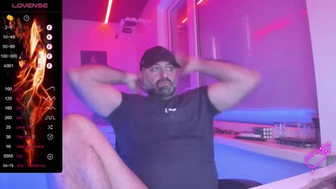 Snapshot of magabear chatting on February 24, 2026, 10:57 am Magabear online show from February 24, 2026, 10:57 am