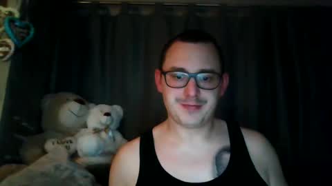 Snapshot of magfrauenfuesse chatting on January 1, 2025, 3:34 am magfrauenfuesse online show from January 1, 2025, 3:34 am