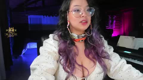 Snapshot of maggie_queen chatting on April 20, 2026, 12:46 am Luna online show from April 20, 2026, 12:46 am
