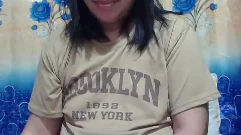 maggie_sweet09 online show from July 2, 2026, 7:42 pm