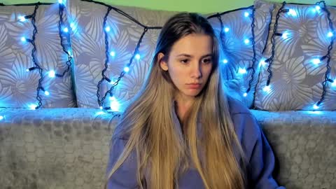 Maggie online show from December 10, 2024, 3:41 am