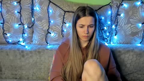 Maggie online show from December 27, 2024, 4:04 am