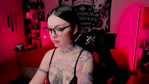 Snapshot of magic_alie chatting on June 24, 2026, 9:03 pm Magic Allie online show from June 24, 2026, 9:03 pm