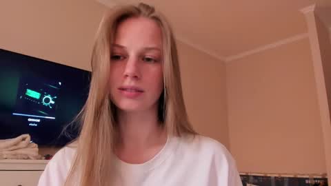 Alice  online show from April 15, 2026, 12:34 pm