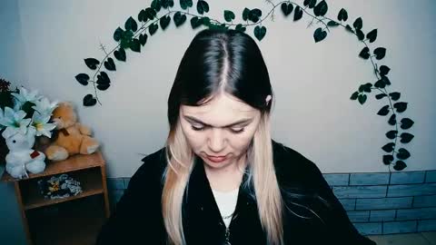 magic_katarina_ online show from February 18, 2025, 7:10 am