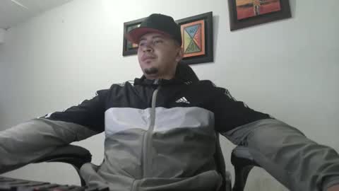 magic_milk23 online show from September 18, 2025, 10:50 am