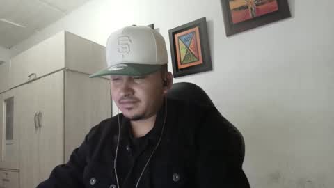 magic_milk23 online show from September 22, 2025, 2:35 am