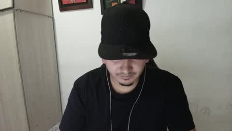 magic_milk23 online show from October 1, 2025, 3:12 am