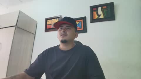 magic_milk23 online show from November 18, 2025, 6:45 pm