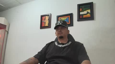 magic_milk23 online show from December 2, 2025, 3:45 am