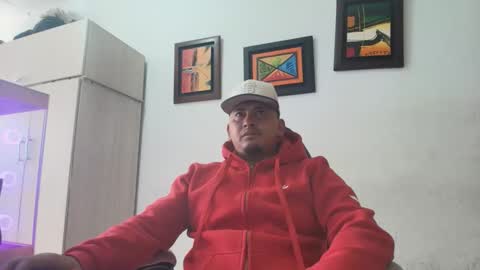 magic_milk23 online show from January 12, 2026, 1:38 pm