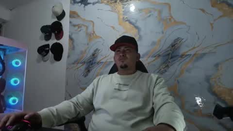 magic_milk23 online show from February 22, 2026, 7:08 am