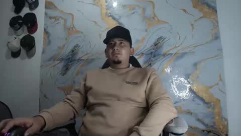 magic_milk23 online show from March 19, 2026, 7:56 am