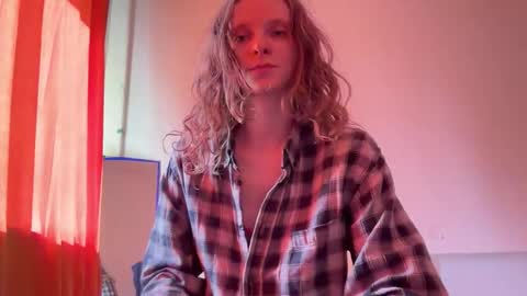 Mikky or Moon online show from September 19, 2025, 9:32 am