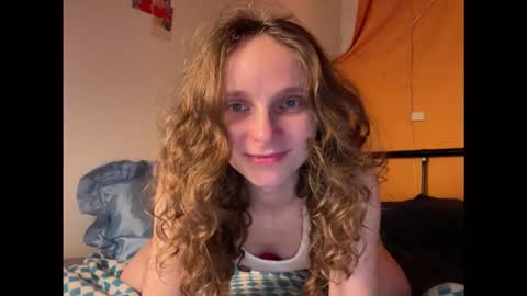 Mikky or Moon online show from September 20, 2025, 6:31 pm