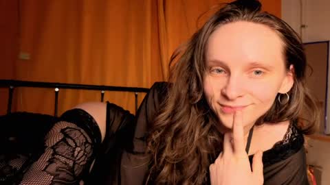 Mikky or Moon online show from April 3, 2026, 9:57 pm