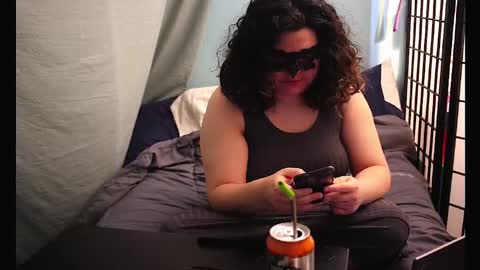 magicalgirlfrieren online show from October 30, 2025, 4:41 pm