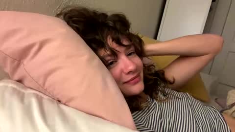 Snapshot of magicalmissmolly chatting on October 6, 2025, 3:04 am magicalmissmolly online show from October 6, 2025, 3:04 am