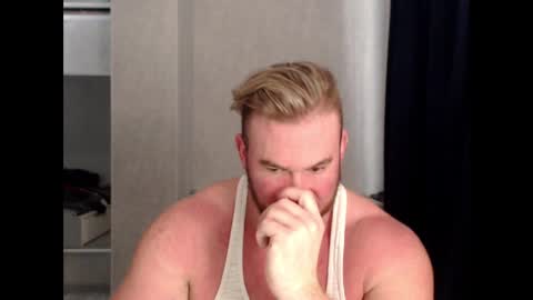 magicmax2017 online show from February 20, 2025, 1:19 pm