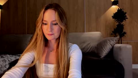 magicpeaach online show from February 6, 2025, 3:09 pm