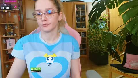 Snapshot of magicstylex chatting on February 7, 2025, 12:53 am Nicole online show from February 7, 2025, 12:53 am