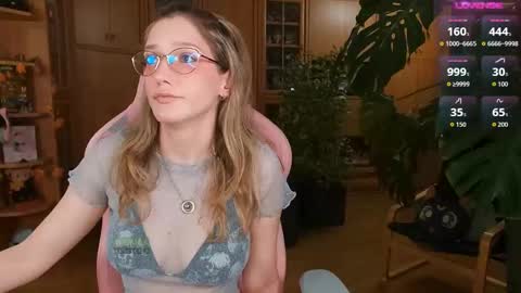 Snapshot of magicstylex chatting on October 22, 2025, 7:46 pm Nicole online show from October 22, 2025, 7:46 pm