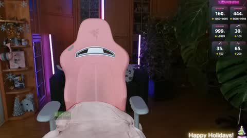 Snapshot of magicstylex chatting on December 5, 2025, 6:15 pm Nicole online show from December 5, 2025, 6:15 pm