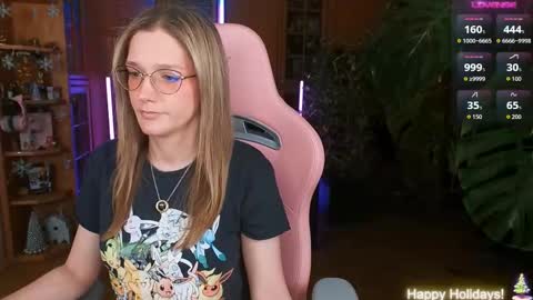 Snapshot of magicstylex chatting on December 20, 2025, 5:09 pm Nicole online show from December 20, 2025, 5:09 pm