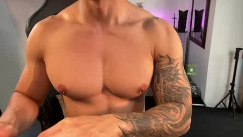 Snapshot of magnus_savage chatting on April 30, 2026, 9:30 pm If you want me to use the Lovense please let me know -- online show from April 30, 2026, 9:30 pm