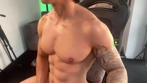 Snapshot of magnus_savage chatting on May 27, 2026, 5:43 pm If you want me to use the Lovense please let me know -- online show from May 27, 2026, 5:43 pm