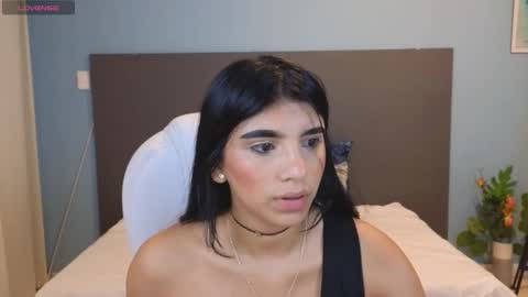 Maiaa Ruiz  online show from December 29, 2024, 1:17 pm