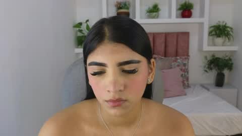 Snapshot of maiaa_ruiz chatting on June 6, 2026, 1:27 pm Maiaa Ruiz online show from June 6, 2026, 1:27 pm