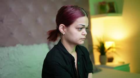  Maia  online show from April 11, 2026, 9:19 pm