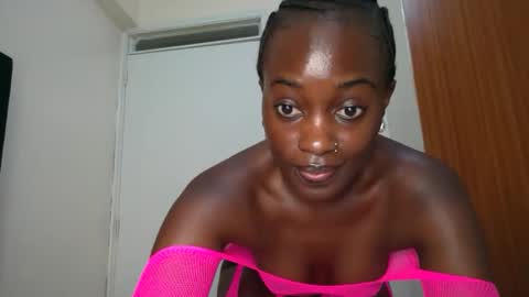 Snapshot of maicymiranda chatting on January 26, 2025, 11:50 am TO MY GOOD SUPPORTERS KINDLY MAKE MY WISHES COME TRUE I LOVE YOU ALL I AM UNWELL BUT I WILL BE BACK SOON online show from January 26, 2025, 11:50 am