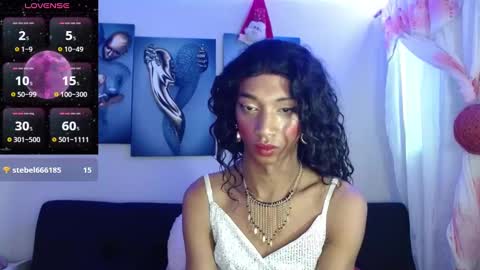 Snapshot of maidi_hot chatting on December 31, 2024, 1:52 pm Bella Maidi online show from December 31, 2024, 1:52 pm