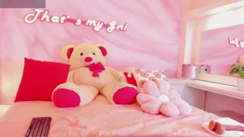 Snapshot of maiia_cute chatting on February 28, 2025, 8:31 am Maiia Cute  online show from February 28, 2025, 8:31 am