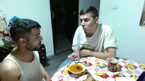 Maiki online show from November 14, 2025, 2:32 am