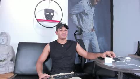 Snapshot of maikol_twinkx1 chatting on May 31, 2026, 1:58 am MAIKOL online show from May 31, 2026, 1:58 am