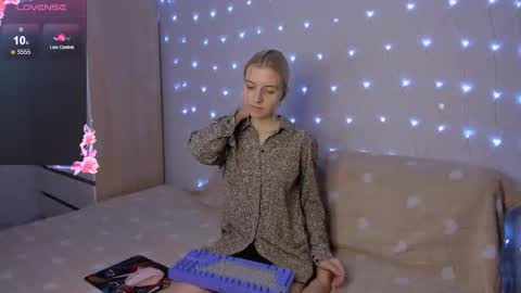 Your kitty online show from February 22, 2026, 3:32 pm