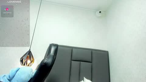 Snapshot of mailylove1 chatting on February 4, 2025, 3:36 pm  M A I L Y  online show from February 4, 2025, 3:36 pm