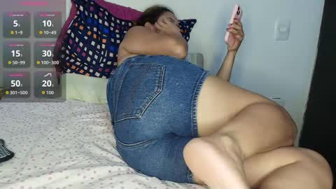 Snapshot of maira_milf chatting on May 21, 2026, 10:28 pm Maira online show from May 21, 2026, 10:28 pm