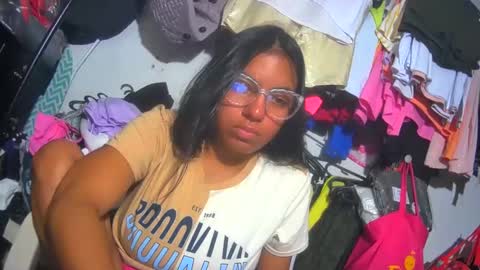 maite2020 online show from December 19, 2024, 9:40 am