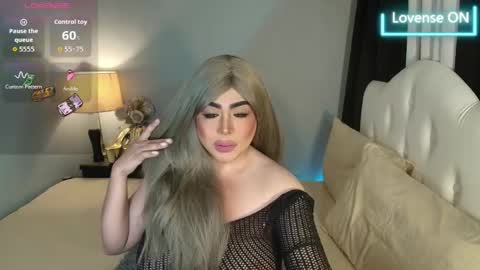 Snapshot of majestydannaxx chatting on May 5, 2026, 3:25 am majestydannaxx online show from May 5, 2026, 3:25 am