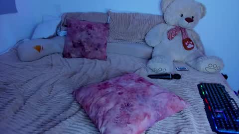 majito online show from November 18, 2025, 9:52 pm