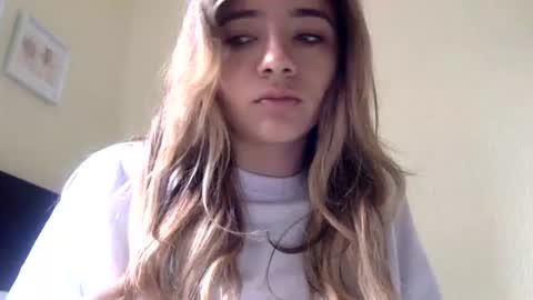 Snapshot of majo_gomezz chatting on June 18, 2026, 3:38 pm majo_gomezz online show from June 18, 2026, 3:38 pm
