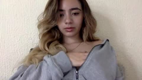 Snapshot of majo_gomezz chatting on July 14, 2026, 2:05 am majo_gomezz online show from July 14, 2026, 2:05 am